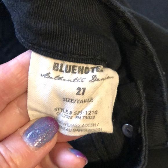 Blue note black capris - Picture 4 of 8